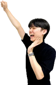 両手を使って大きな声を出している男の人